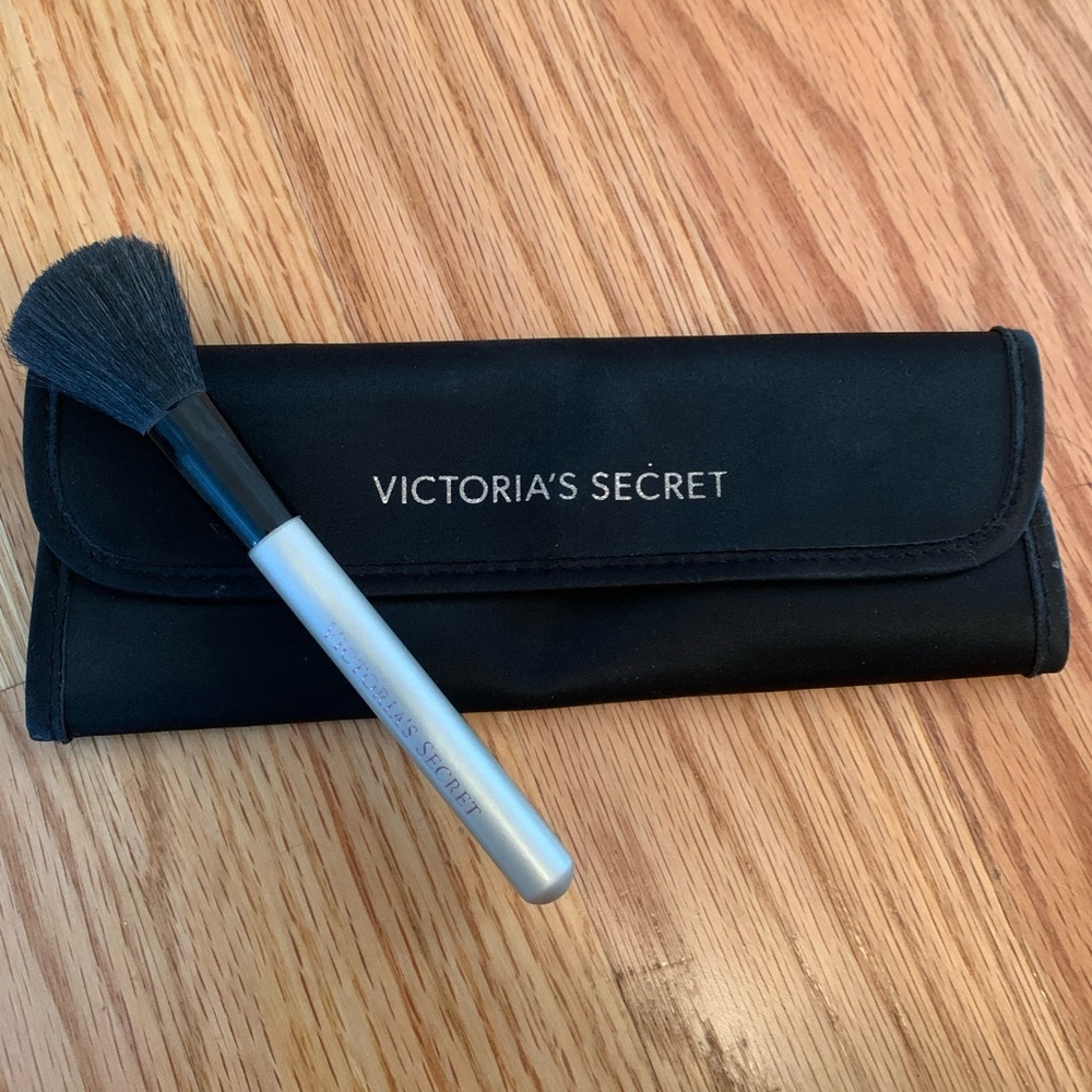 VS brush case